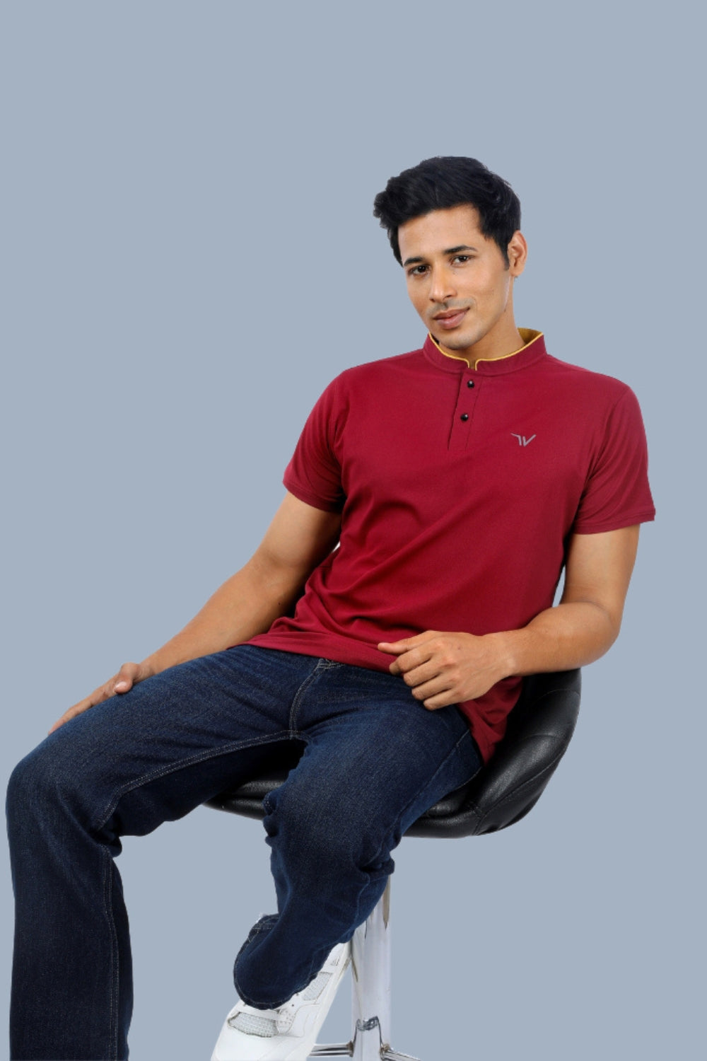 Maroon - Polostand