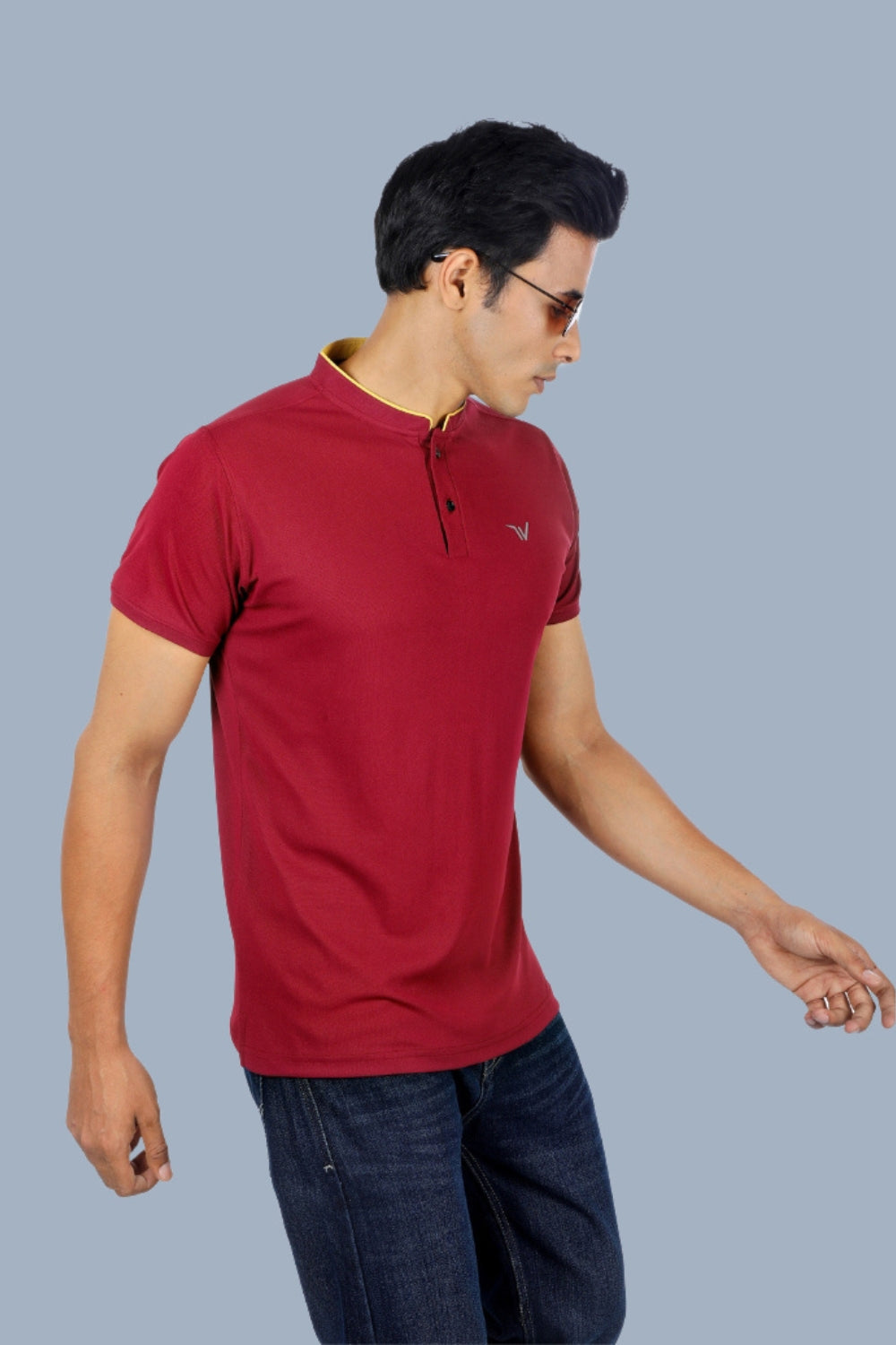 Maroon - Polostand